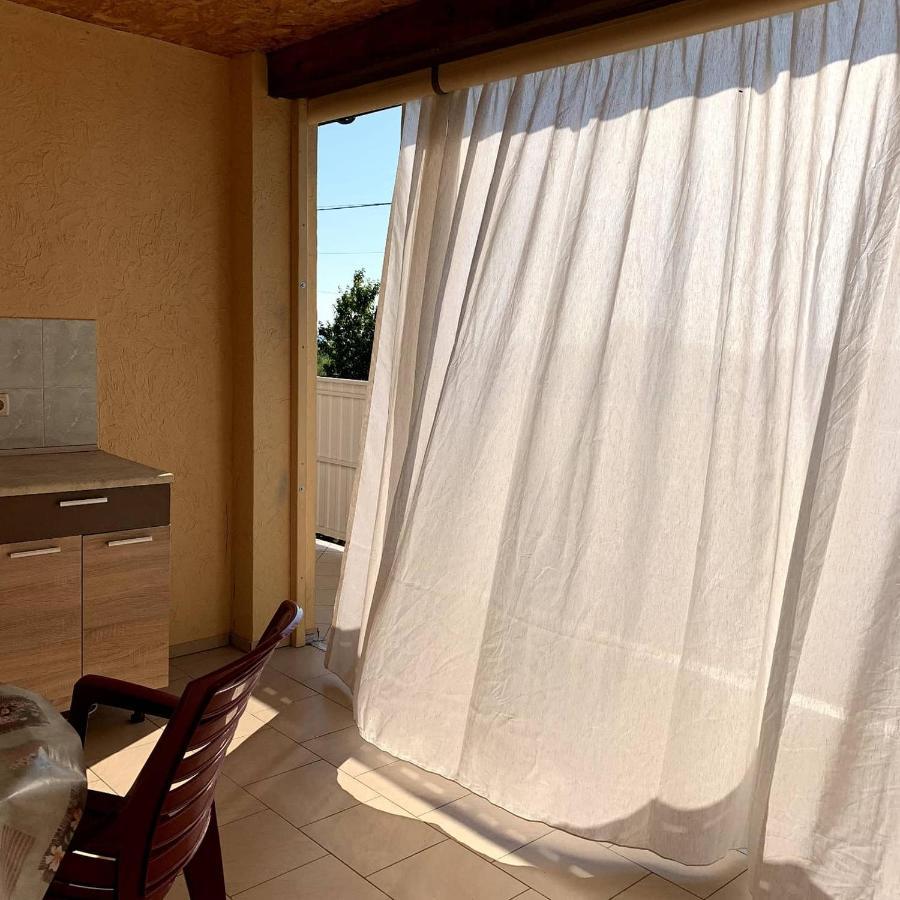 צ'ורנומורסק Guest House Santin מראה חיצוני תמונה