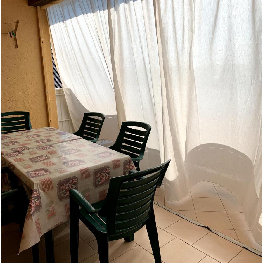 צ'ורנומורסק Guest House Santin מראה חיצוני תמונה