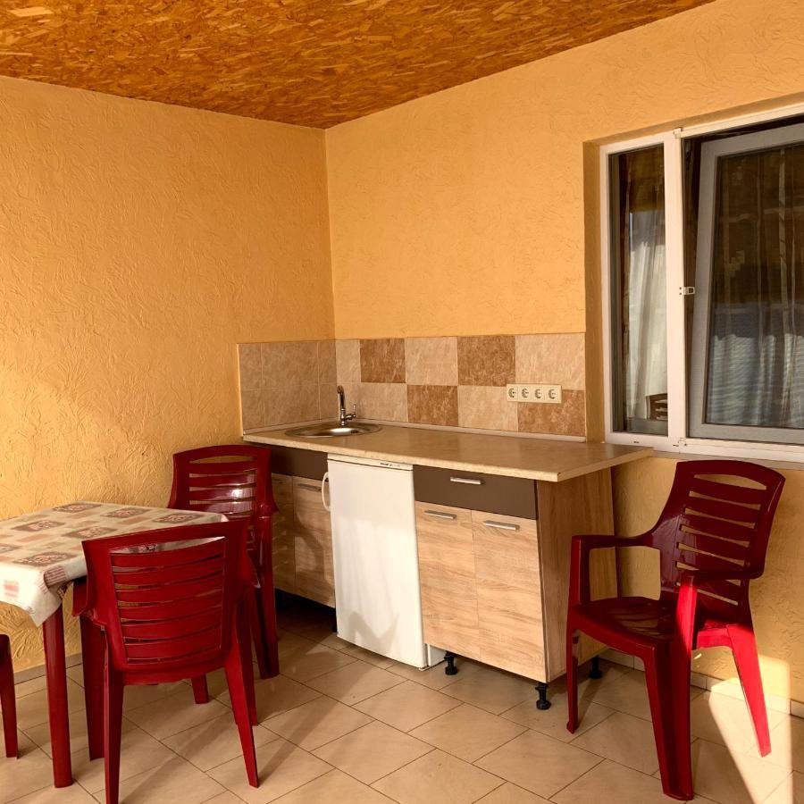צ'ורנומורסק Guest House Santin מראה חיצוני תמונה