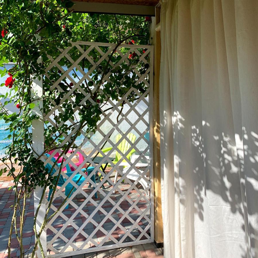 צ'ורנומורסק Guest House Santin מראה חיצוני תמונה