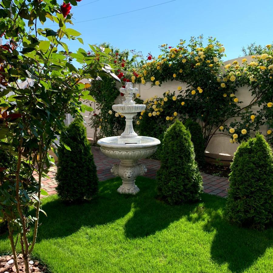 צ'ורנומורסק Guest House Santin מראה חיצוני תמונה